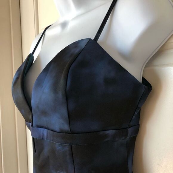 NWOT Bebe Amanda Print Deep V Scuba Mini Dress - Picture 3 of 16